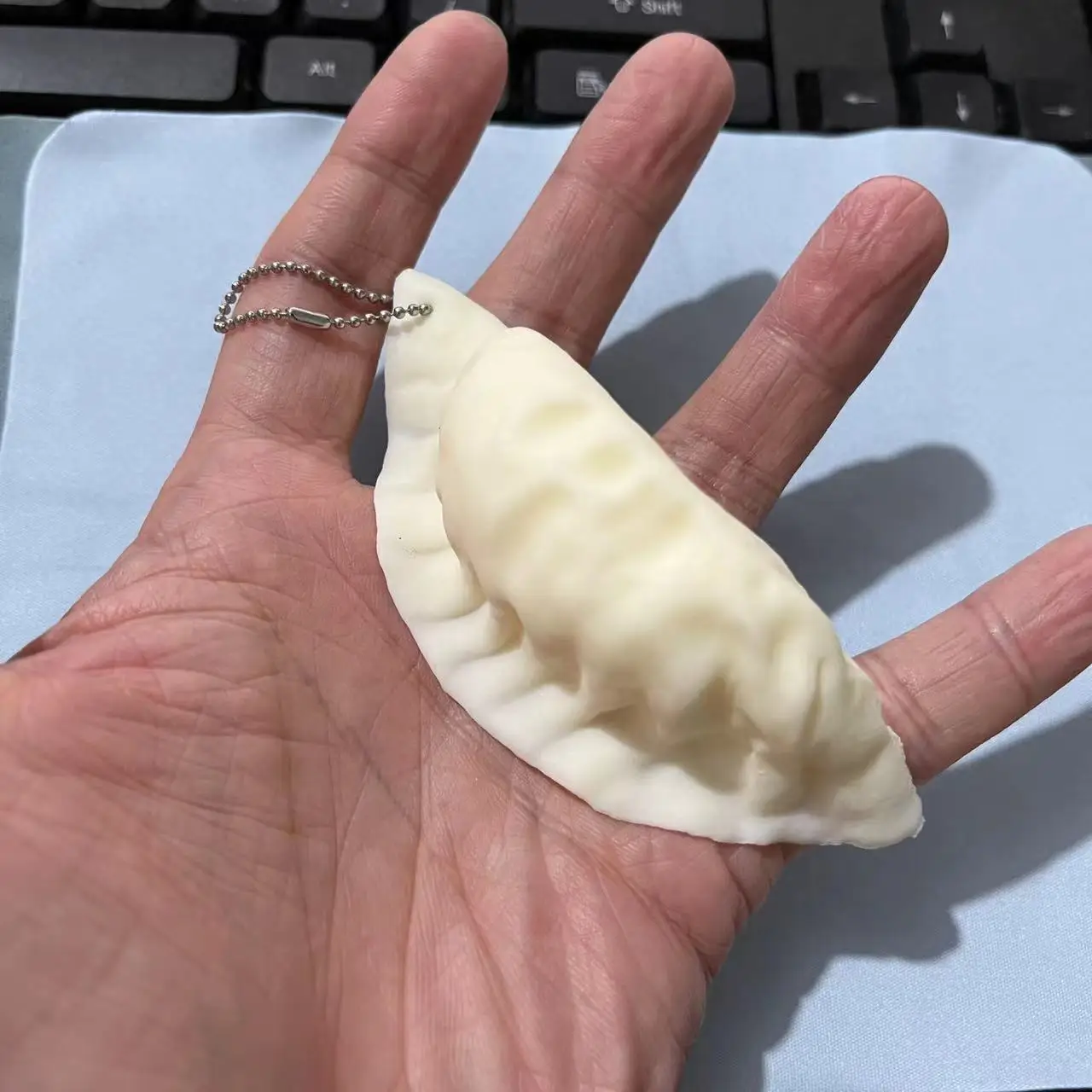 New Super Soft Dumpling Squishy Creative Viral Stretch Stress Relief Toy Student Backpack Charm Gift Keychain
New Super Soft Dumpling Squishy Creative Viral Stretch Stress Relief Toy Student Backpack Charm Gift Keychain