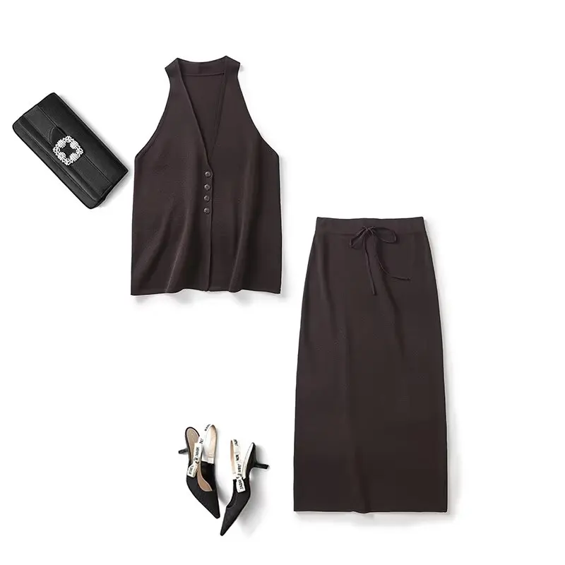 Women 2024 Spring New Fashion Knitted Casual Sleeveless Vest Chic V-Neck Buttons Versatile Top Lapup Midi Skirt suit Mujer
Women 2024 Spring New Fashion Knitted Casual Sleeveless Vest Chic V-Neck Buttons Versatile Top Lapup Midi Skirt suit Mujer