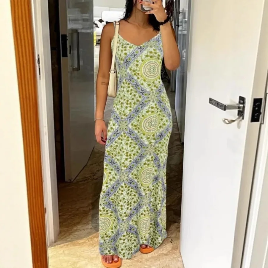 【New style】2026 new open back sling dress retro style printed long holiday skirt
【New style】2026 new open back sling dress retro style printed long holiday skirt