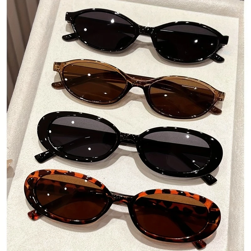 4 пары простых модных очков унисекс в стиле ретро, подходящих для подарков друзей и украшения повседневной жизни.
4 пары простых модных очков унисекс в стиле ретро, подходящих для подарков друзей и украшения повседневной жизни.