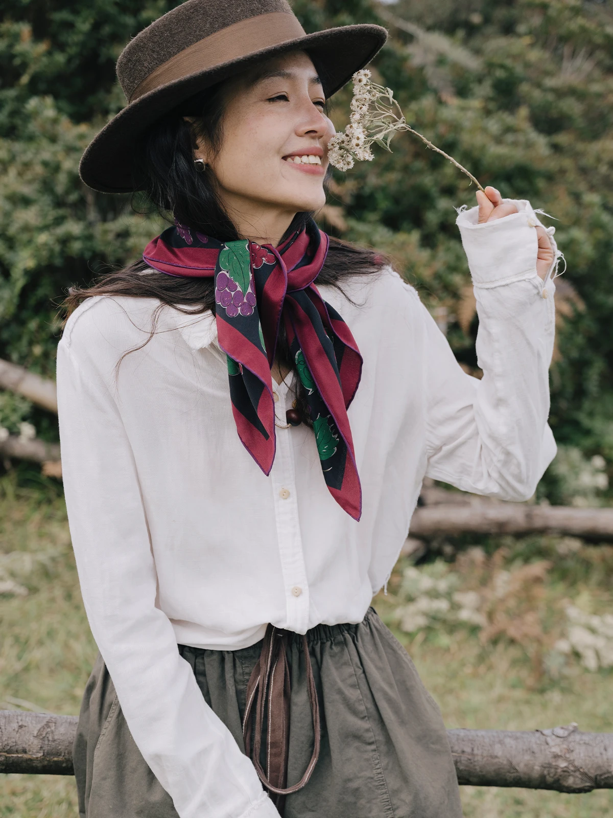 Limited Edition Original Design Silk Double Gauze Square Scarf Grape Print Fashionable Winter Spring Summer Scarf for Women
Limited Edition Original Design Silk Double Gauze Square Scarf Grape Print Fashionable Winter Spring Summer Scarf for Women