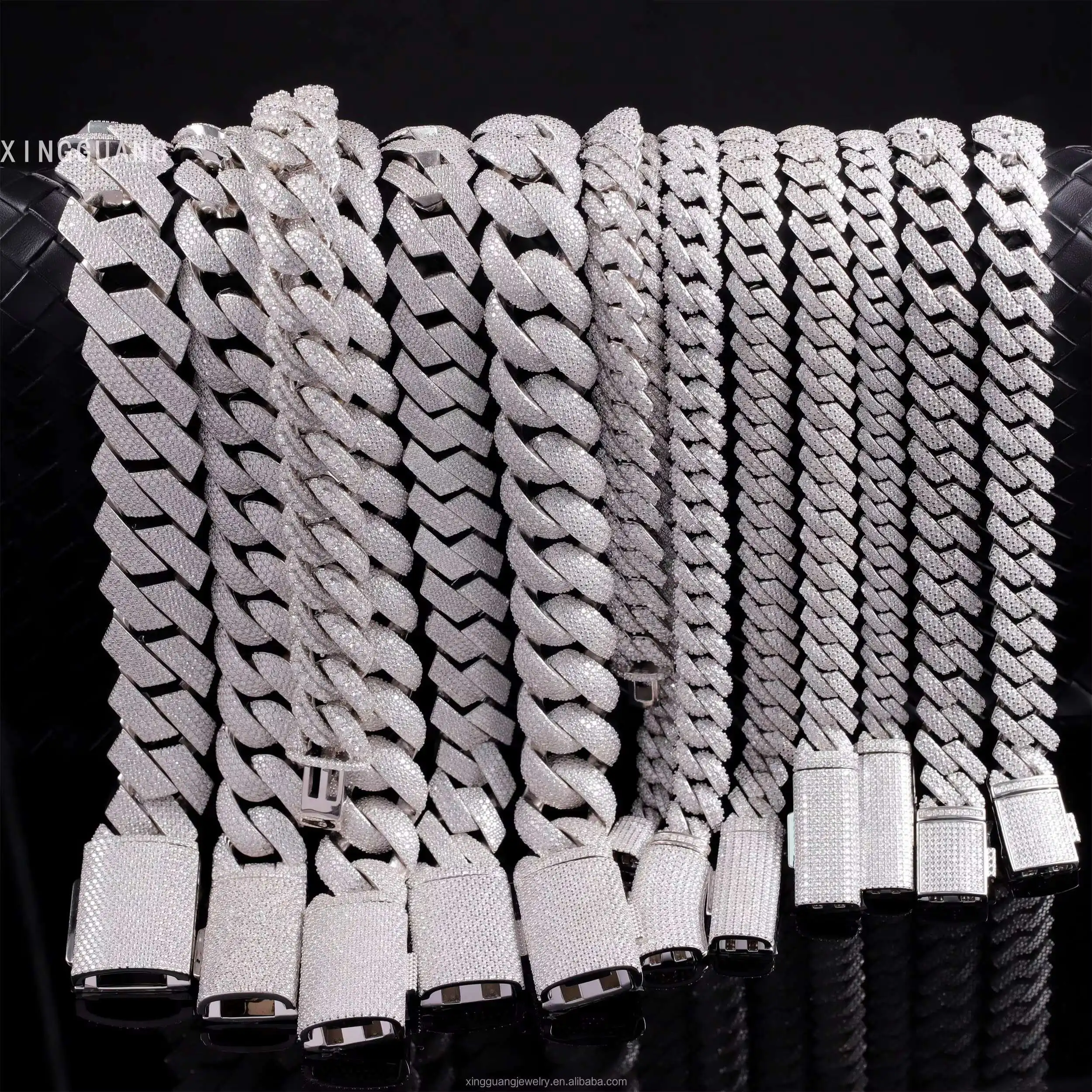 Fashion Chain 8mm-20mm GRA Certificate VVS Moissanite Diamond Solid Silver Cuban Link Chain for Hip Hop Jewelry
Fashion Chain 8mm-20mm GRA Certificate VVS Moissanite Diamond Solid Silver Cuban Link Chain for Hip Hop Jewelry