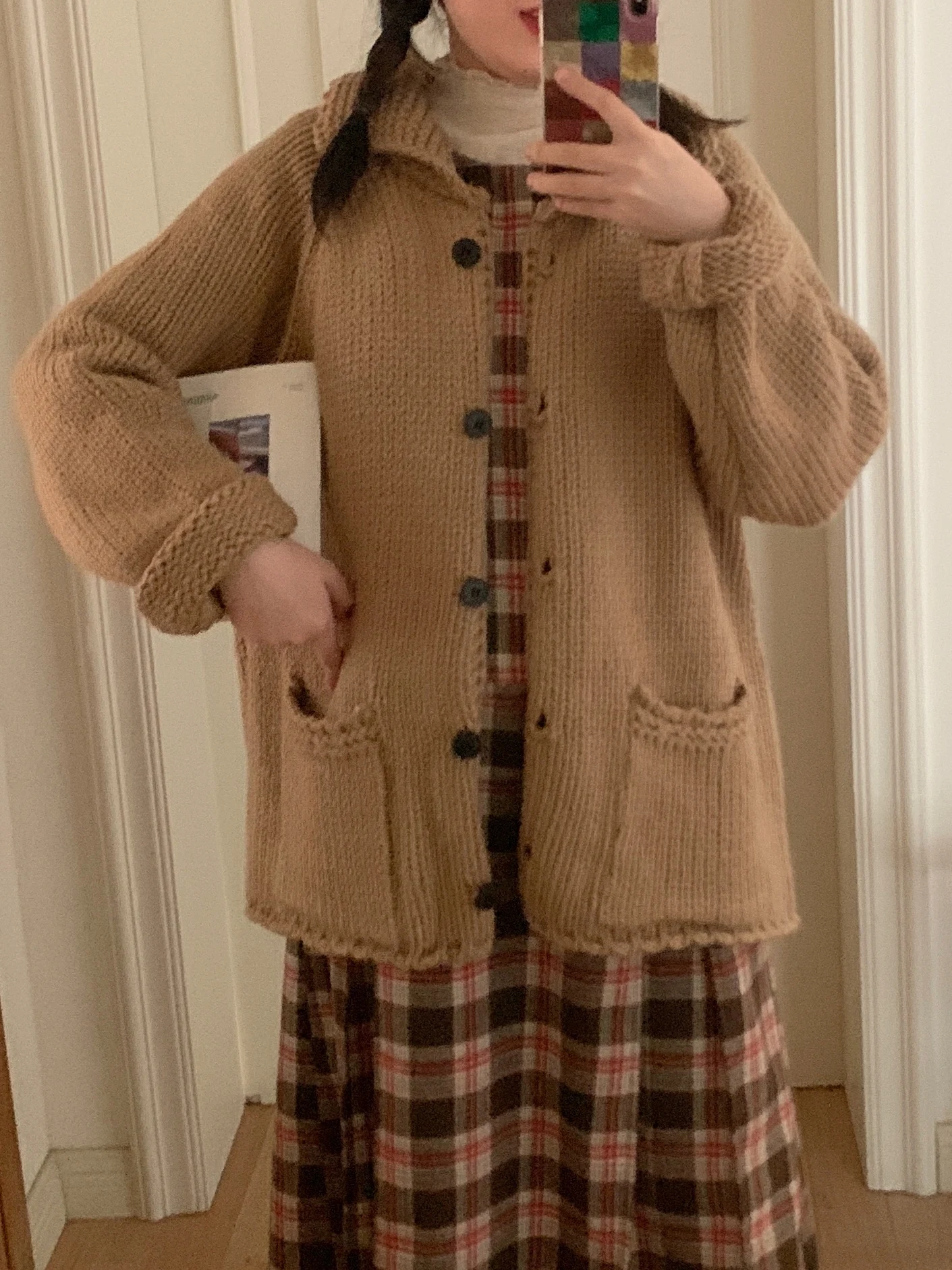 Теплый утолщенный вязаный кардиган однотонного цвета, свободный повседневный женский верхний слой одежды JOENG, художественный ретро-кардиган с длинными рукавами в стиле Lazy Coat
Теплый утолщенный вязаный кардиган однотонного цвета, свободный повседневный женский верхний слой одежды JOENG, художественный ретро-кардиган с длинными рукавами в стиле Lazy Coat