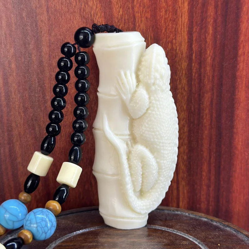 Ivory Nut Carved Lucky Lizard7.5*3.5*2.2cmAgate Beads String Wooden Crafts Plate Play Hand Pieces
Ivory Nut Carved Lucky Lizard7.5*3.5*2.2cmAgate Beads String Wooden Crafts Plate Play Hand Pieces