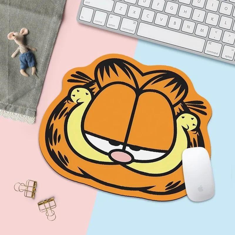 Cute Cartoon Garfield Alien Mouse Pad for Men and Women, Small, Thickened Wristband Pad, Student Notebook, Stainproof Desk Pad
Cute Cartoon Garfield Alien Mouse Pad for Men and Women, Small, Thickened Wristband Pad, Student Notebook, Stainproof Desk Pad