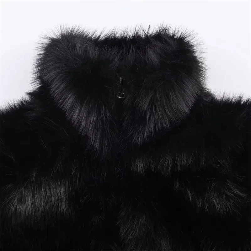 Autumn and Winter New Women's Fashion Versatile Faux Fur Stand Collar Short Coat
Autumn and Winter New Women's Fashion Versatile Faux Fur Stand Collar Short Coat