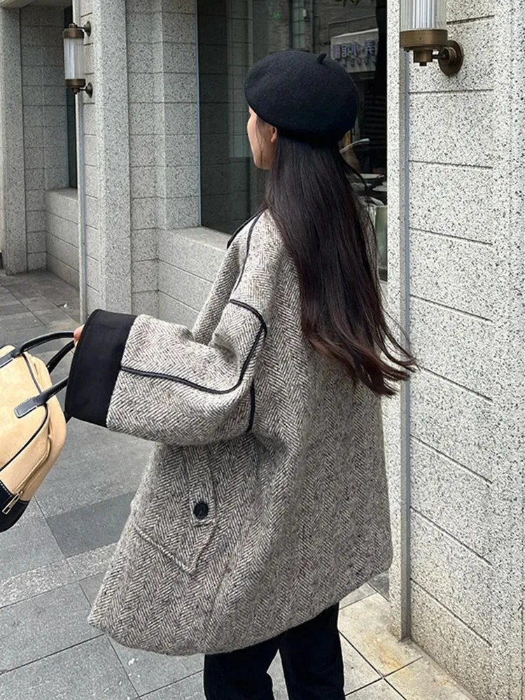 High-end Color Block Woolen Coat Women's 2025 Spring Winter New Lapel Single Breasted Personalized Overcoat 2Z3117
High-end Color Block Woolen Coat Women's 2025 Spring Winter New Lapel Single Breasted Personalized Overcoat 2Z3117