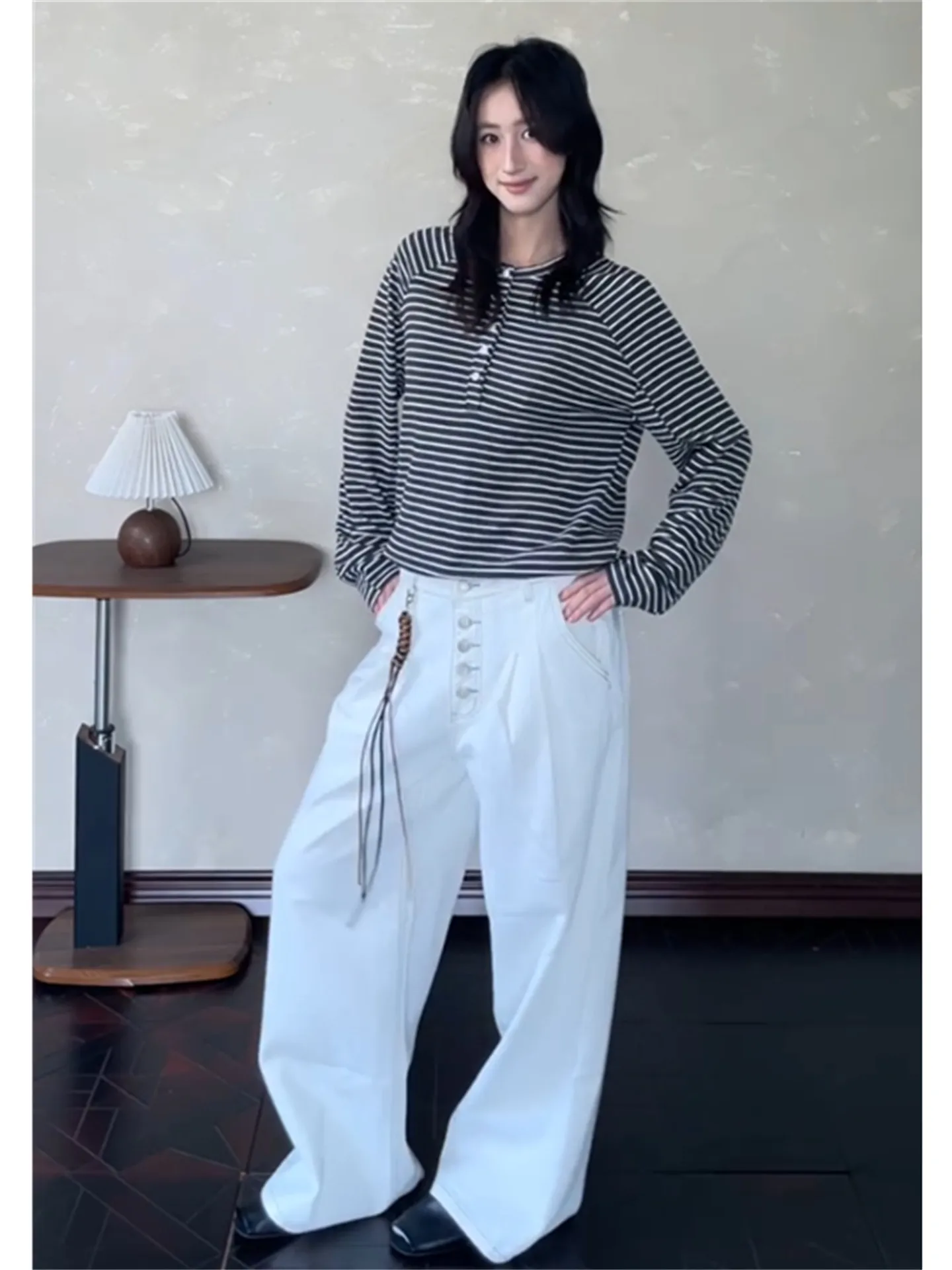 High Waist Wide Leg Loose Fit Summer Denim Jeans Women's Straight Cut Floor-Length Pants Draping Washed Design Casual Cotton
High Waist Wide Leg Loose Fit Summer Denim Jeans Women's Straight Cut Floor-Length Pants Draping Washed Design Casual Cotton