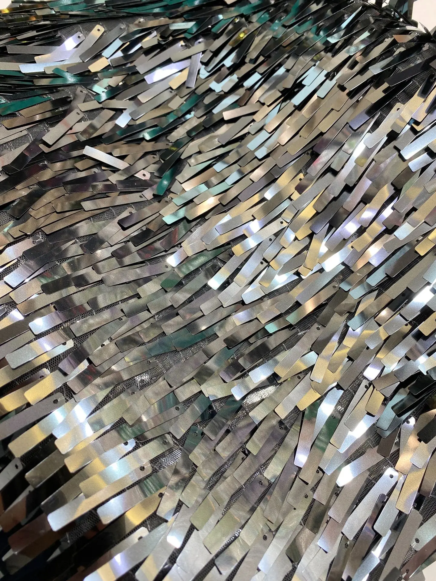 Новая сетчатая ткань с бахромой и пайетками, африканское кружево, модные свадебные платья, вечерние наряды, сценическая одежда, ткань с пайетками.
Новая сетчатая ткань с бахромой и пайетками, африканское кружево, модные свадебные платья, вечерние наряды, сценическая одежда, ткань с пайетками.