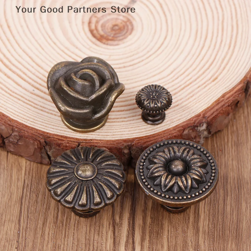 3Pcs Vintage Home Cabinet Knobs Set Antique Bronze Cupboard Door Pull Knob Round Zinc Alloy Dresser Knob Drawer Handle Pulls
3Pcs Vintage Home Cabinet Knobs Set Antique Bronze Cupboard Door Pull Knob Round Zinc Alloy Dresser Knob Drawer Handle Pulls
