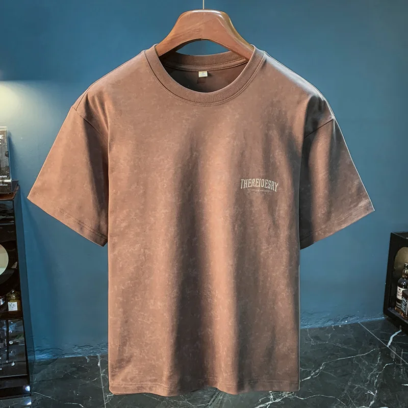 Coffee colored retro printed short sleeved T-shirt for men, summer fashion, nostalgia, trend, street loose casual top
Coffee colored retro printed short sleeved T-shirt for men, summer fashion, nostalgia, trend, street loose casual top