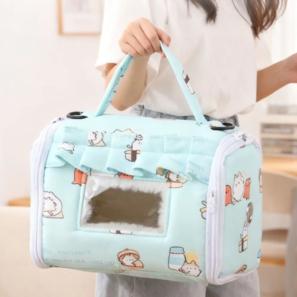 Теплая сумка-переноска для попугаев с мультяшным рисунком, ветрозащитная, с большим пространством, для путешествий, с окном, утолщенная, для мелких домашних животных
Теплая сумка-переноска для попугаев с мультяшным рисунком, ветрозащитная, с большим пространством, для путешествий, с окном, утолщенная, для мелких домашних животных