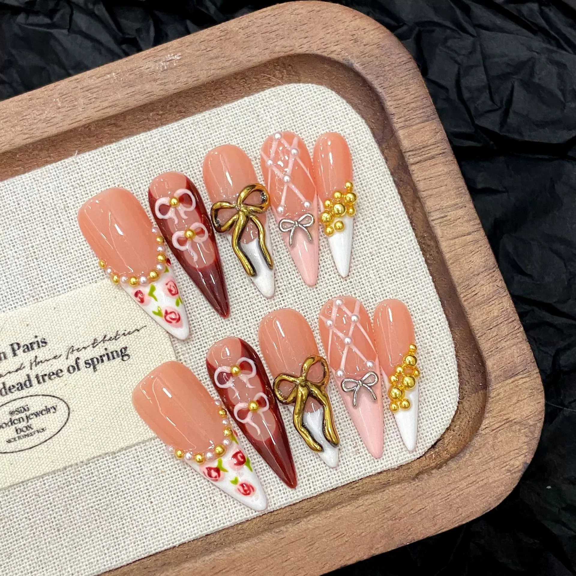 Handmade Fake Nails French Almond 3D Retro Bow Decor Y2k Nails Press On Acyrlic Nails Heavy Industry Long False Nails Wearable
Handmade Fake Nails French Almond 3D Retro Bow Decor Y2k Nails Press On Acyrlic Nails Heavy Industry Long False Nails Wearable