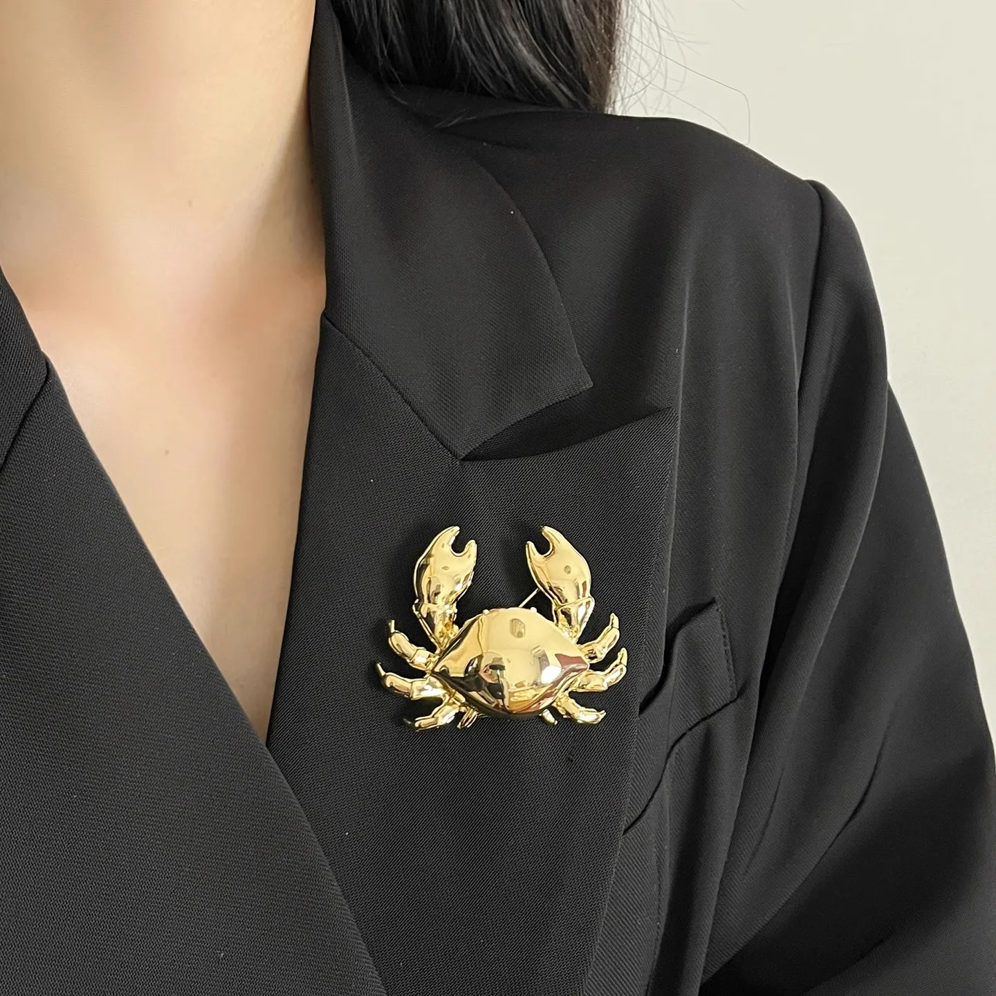 Metal Smooth Crab Shaped Brooch For Women Exaggerated Exquisite Suit Corsages Pins Fashion Accessory Party Jewelry
Metal Smooth Crab Shaped Brooch For Women Exaggerated Exquisite Suit Corsages Pins Fashion Accessory Party Jewelry