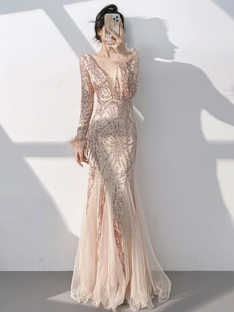 Золотое вечернее платье для женщин: Элитное, роскошное, для торжественных мероприятий, с длинными рукавами, с пайетками, зимняя мода
Золотое вечернее платье для женщин: Элитное, роскошное, для торжественных мероприятий, с длинными рукавами, с пайетками, зимняя мода