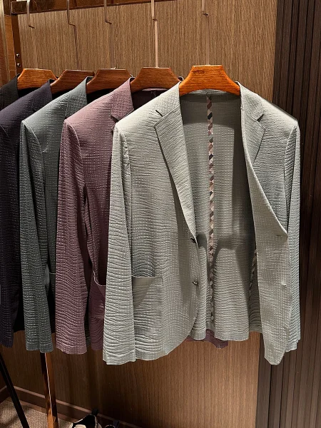 Ice Silk Seamless Air Conditioned Shirt Thin Men's High Quality Summer New Business Suit Sun Protection Clothing Breathable
Ice Silk Seamless Air Conditioned Shirt Thin Men's High Quality Summer New Business Suit Sun Protection Clothing Breathable