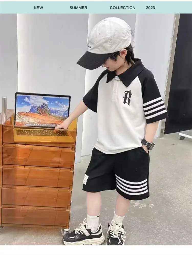 Summer Children Boy Clothes Kid Lapel T-Shirts and Shorts Set Patchwork Turn-down Neck Top Bottom 2 PCS Suit Fashion Tracksuit
Summer Children Boy Clothes Kid Lapel T-Shirts and Shorts Set Patchwork Turn-down Neck Top Bottom 2 PCS Suit Fashion Tracksuit