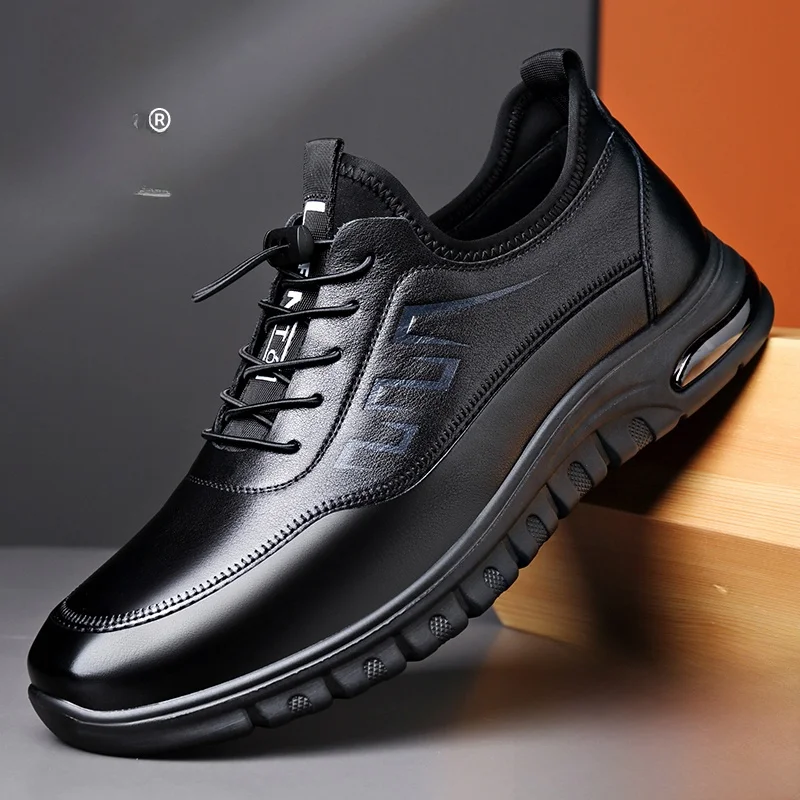 Leather Men's oes Breathable Spor Casual oes Soft Bot Anti-slip Waterproof Faionable Board oes for ly
Leather Men's oes Breathable Spor Casual oes Soft Bot Anti-slip Waterproof Faionable Board oes for ly