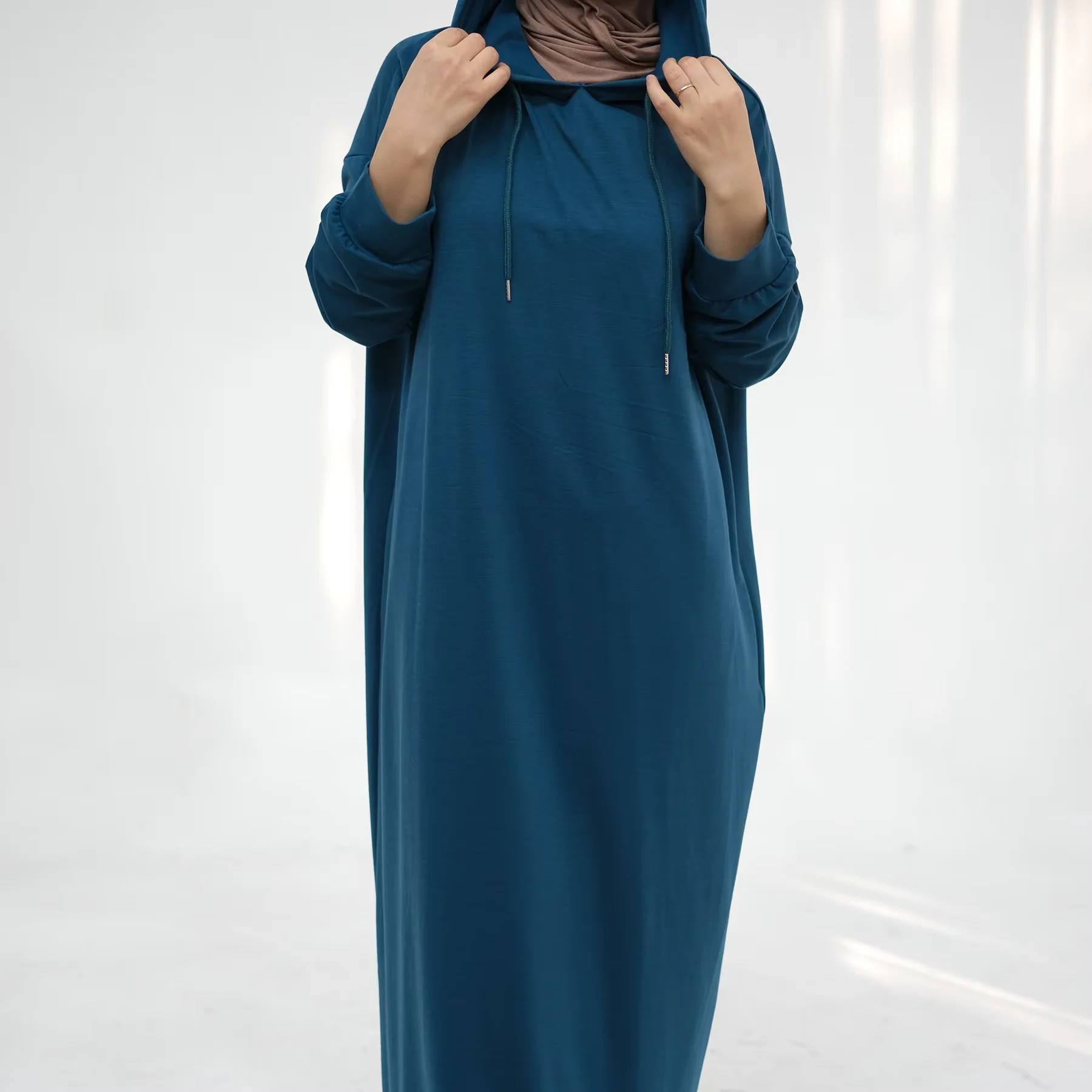 Dubai Middle East Turkey Hoodie Dress Abaya Eid Djellaba Women Muslim Maxi Dress Arabic Robe Caftan Marocain Femme Hooded Kaftan
Dubai Middle East Turkey Hoodie Dress Abaya Eid Djellaba Women Muslim Maxi Dress Arabic Robe Caftan Marocain Femme Hooded Kaftan
