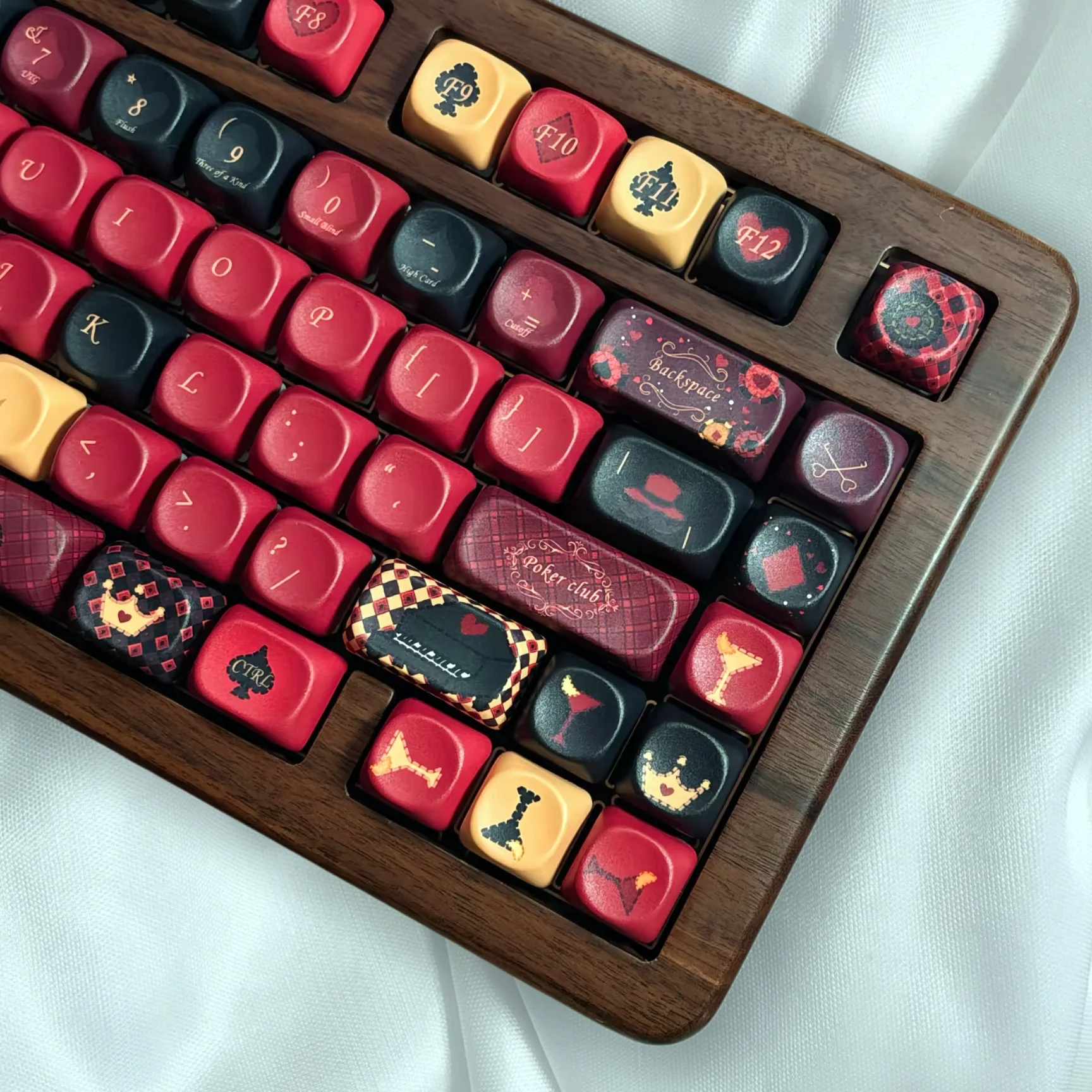 5 Sides Dye Sublimation PBT Keycaps MOA Profile 130 Keys Queen Theme Custom Keyboard Keycaps for MX Switches Mechanical Keyboard
5 Sides Dye Sublimation PBT Keycaps MOA Profile 130 Keys Queen Theme Custom Keyboard Keycaps for MX Switches Mechanical Keyboard