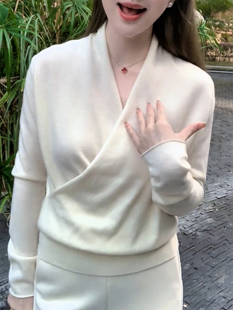 Женский вязаный топ Ele Cross с V-образным вырезом, больших размеров, стройнящий, омолаживающий, осенне-зимний, новый, комфортный, теплый, модный
Женский вязаный топ Ele Cross с V-образным вырезом, больших размеров, стройнящий, омолаживающий, осенне-зимний, новый, комфортный, теплый, модный