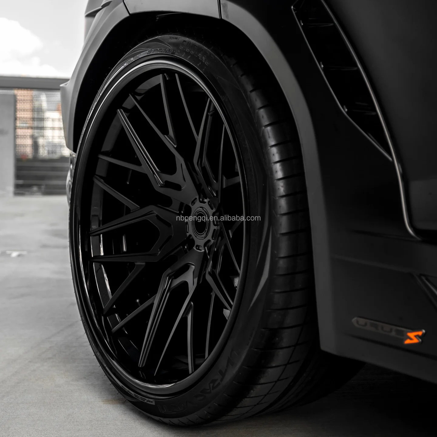 High Performance Top Grade Durable Sturdy Gloss Black+customize Logo Cap SUV Forged Wheel For Urus/X7 M60i/Q7/Q8/Cayenne Turbo
High Performance Top Grade Durable Sturdy Gloss Black+customize Logo Cap SUV Forged Wheel For Urus/X7 M60i/Q7/Q8/Cayenne Turbo
