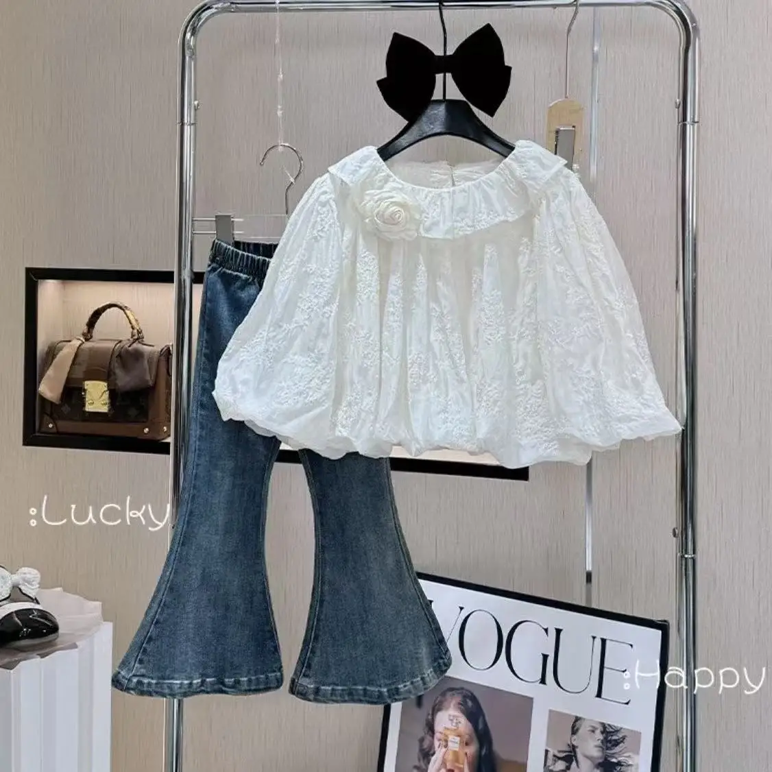 Girls' Spring and Autumn Set 2025 New Style Children's Elegant Doll Shirt Fashionable Micro Horn Jeans Two Piece Set
Girls' Spring and Autumn Set 2025 New Style Children's Elegant Doll Shirt Fashionable Micro Horn Jeans Two Piece Set