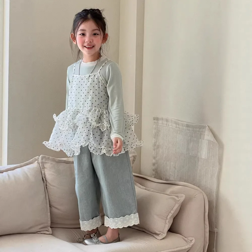 Korean Children Clothing 2026 Spring New Girls Soft Long Sleeved T-shirt Korean Polka Dot Suspender Top Two-piece Set Trendy
Korean Children Clothing 2026 Spring New Girls Soft Long Sleeved T-shirt Korean Polka Dot Suspender Top Two-piece Set Trendy