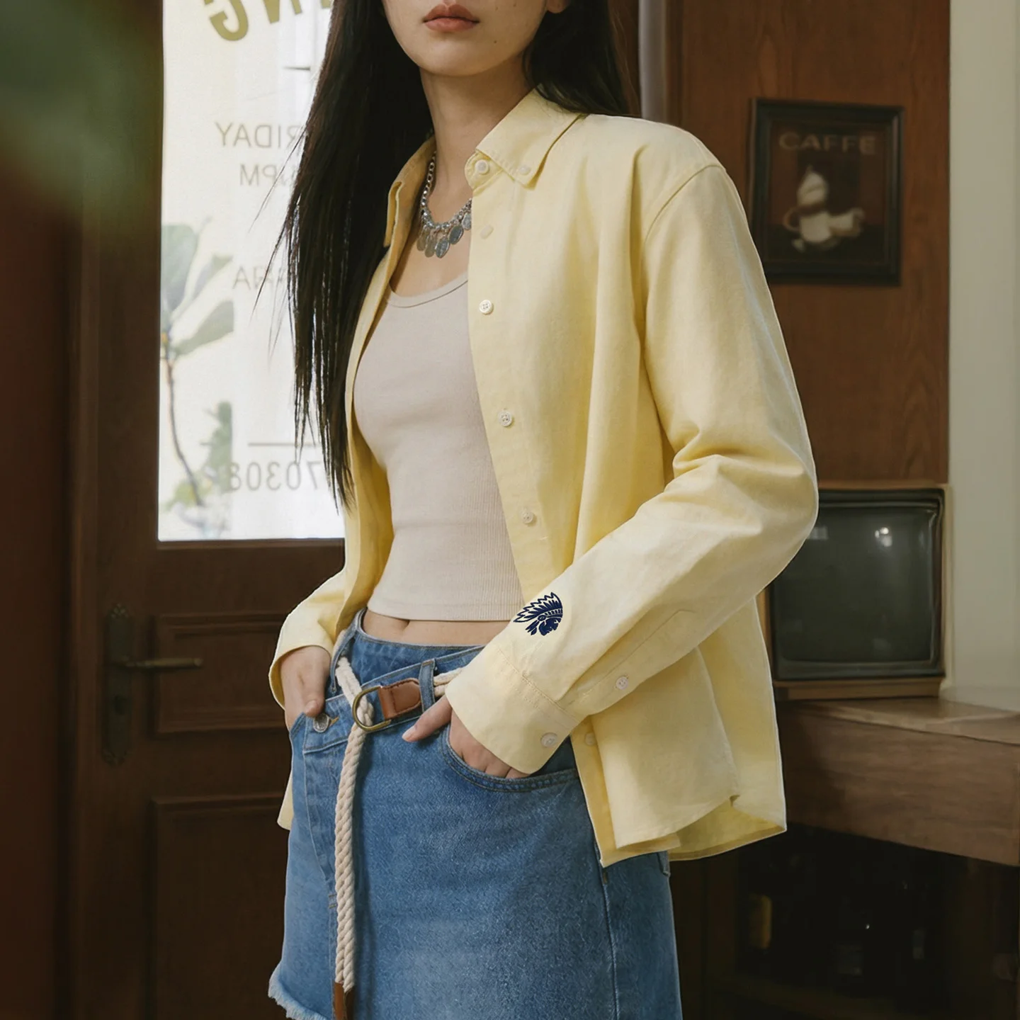 Женская рубашка Maden из 100% хлопка, однотонная, с длинными рукавами, повседневная, с отложным воротником, свободного кроя, для весны и осени, женский топ
Женская рубашка Maden из 100% хлопка, однотонная, с длинными рукавами, повседневная, с отложным воротником, свободного кроя, для весны и осени, женский топ