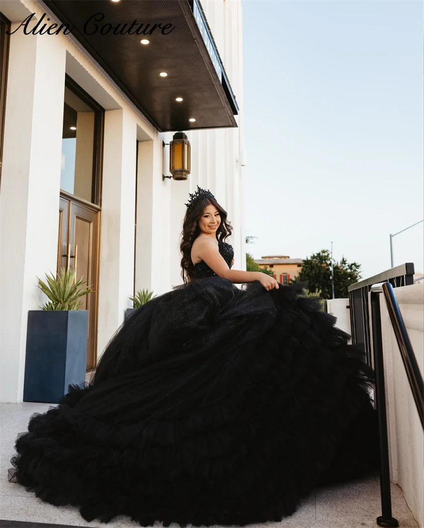 Luxury Black Princess Ball Gown Quinceañera Dresses 2024 Ruffles Tiered Beads Pearls Birthday Party For 15th Girls Customized
Luxury Black Princess Ball Gown Quinceañera Dresses 2024 Ruffles Tiered Beads Pearls Birthday Party For 15th Girls Customized