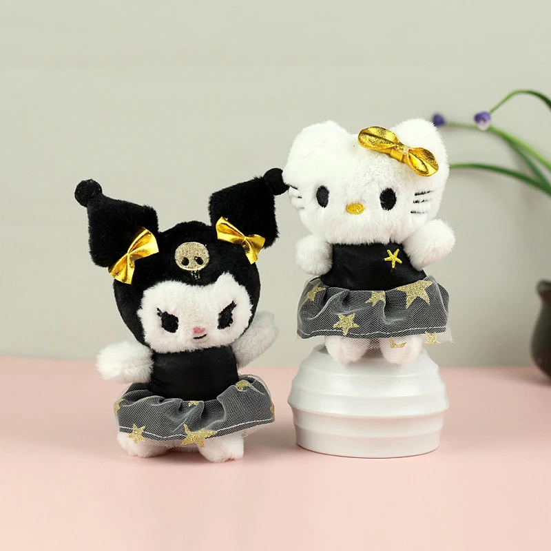 Милая плюшевая кукла Kt Cat Kuromi, модная необычная Женская мультяшная кукла, аксессуары для украшения
Милая плюшевая кукла Kt Cat Kuromi, модная необычная Женская мультяшная кукла, аксессуары для украшения
