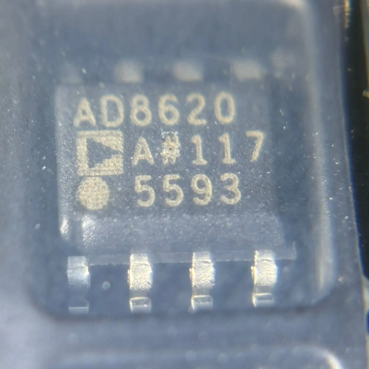 FET input operational amplifier AD8620ARZ original SOIC-8 silk-screened AD8620A AD8620ARZ-ReEL7 IC chip integrated circuit
FET input operational amplifier AD8620ARZ original SOIC-8 silk-screened AD8620A AD8620ARZ-ReEL7 IC chip integrated circuit