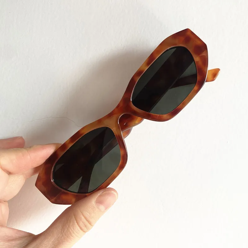 Hip Hop Sun Glasses Women Anti-UV Spectacles IrregularEyeglasses Small Frame Google Simplity Leopard Color Sunglasses
Hip Hop Sun Glasses Women Anti-UV Spectacles IrregularEyeglasses Small Frame Google Simplity Leopard Color Sunglasses