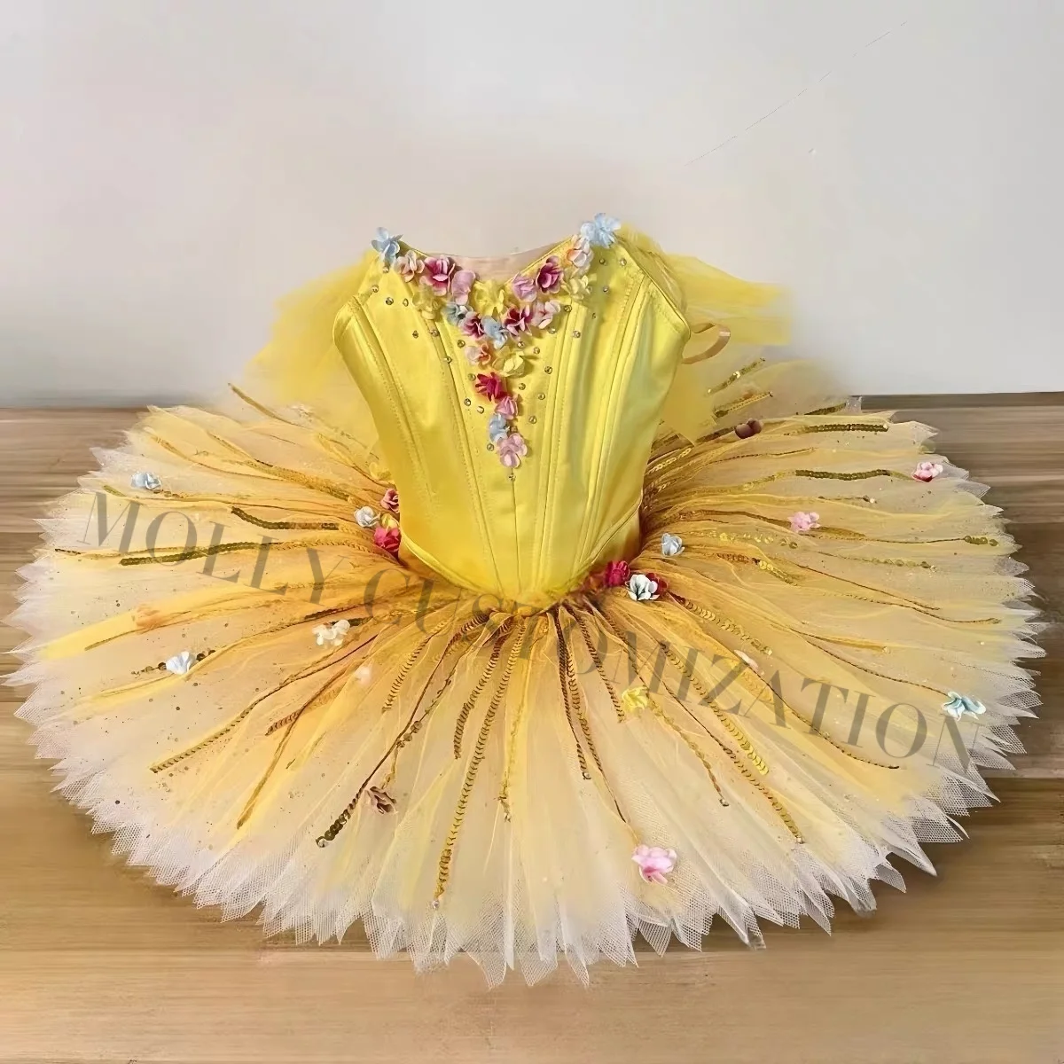 High-end new customized yellow gradient Sleeping Beauty ballet TUTU performance competition PDE skirt for adults and children
High-end new customized yellow gradient Sleeping Beauty ballet TUTU performance competition PDE skirt for adults and children