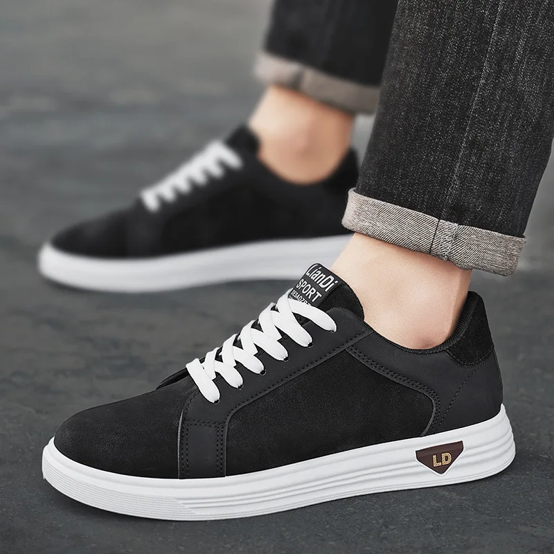 The new men's shoes for the summer of 2025, low-top sneakers, youth sports casual shoes and fashionable single shoes
The new men's shoes for the summer of 2025, low-top sneakers, youth sports casual shoes and fashionable single shoes