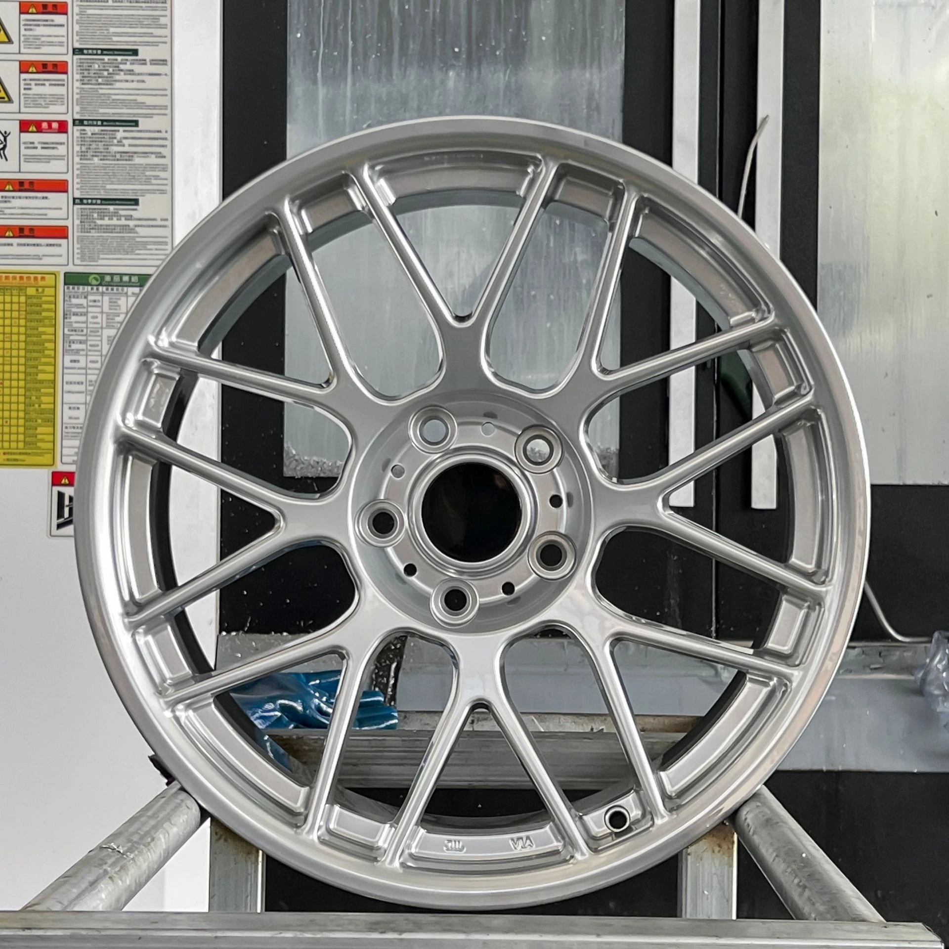 Custom forged wheels modified 17/18/19/20/21/22 aluminum alloy 6061-T6 for all models
Custom forged wheels modified 17/18/19/20/21/22 aluminum alloy 6061-T6 for all models