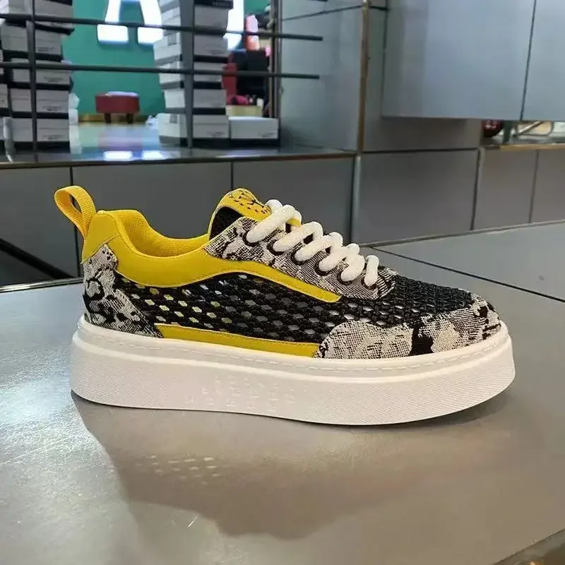 2025 летняя новая мужская обувь, дышащая сетчатая легкая модная универсальная повседневная обувь с мягкой подошвой
2025 летняя новая мужская обувь, дышащая сетчатая легкая модная универсальная повседневная обувь с мягкой подошвой