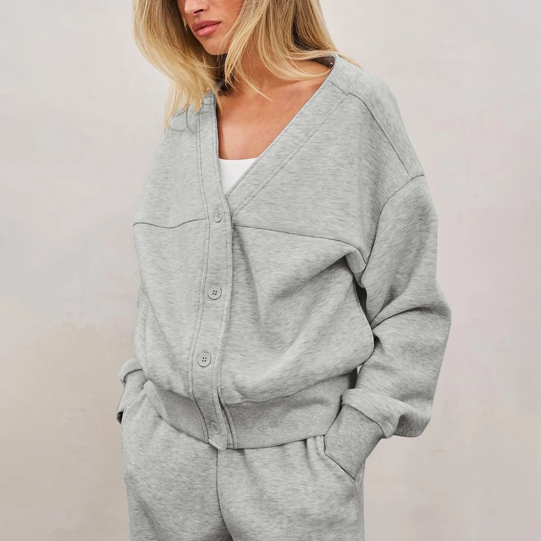 2025 Autumn New Button Cardigan Jacket High Waist Solid Color Loose Trousers Lazy Style Suit
2025 Autumn New Button Cardigan Jacket High Waist Solid Color Loose Trousers Lazy Style Suit