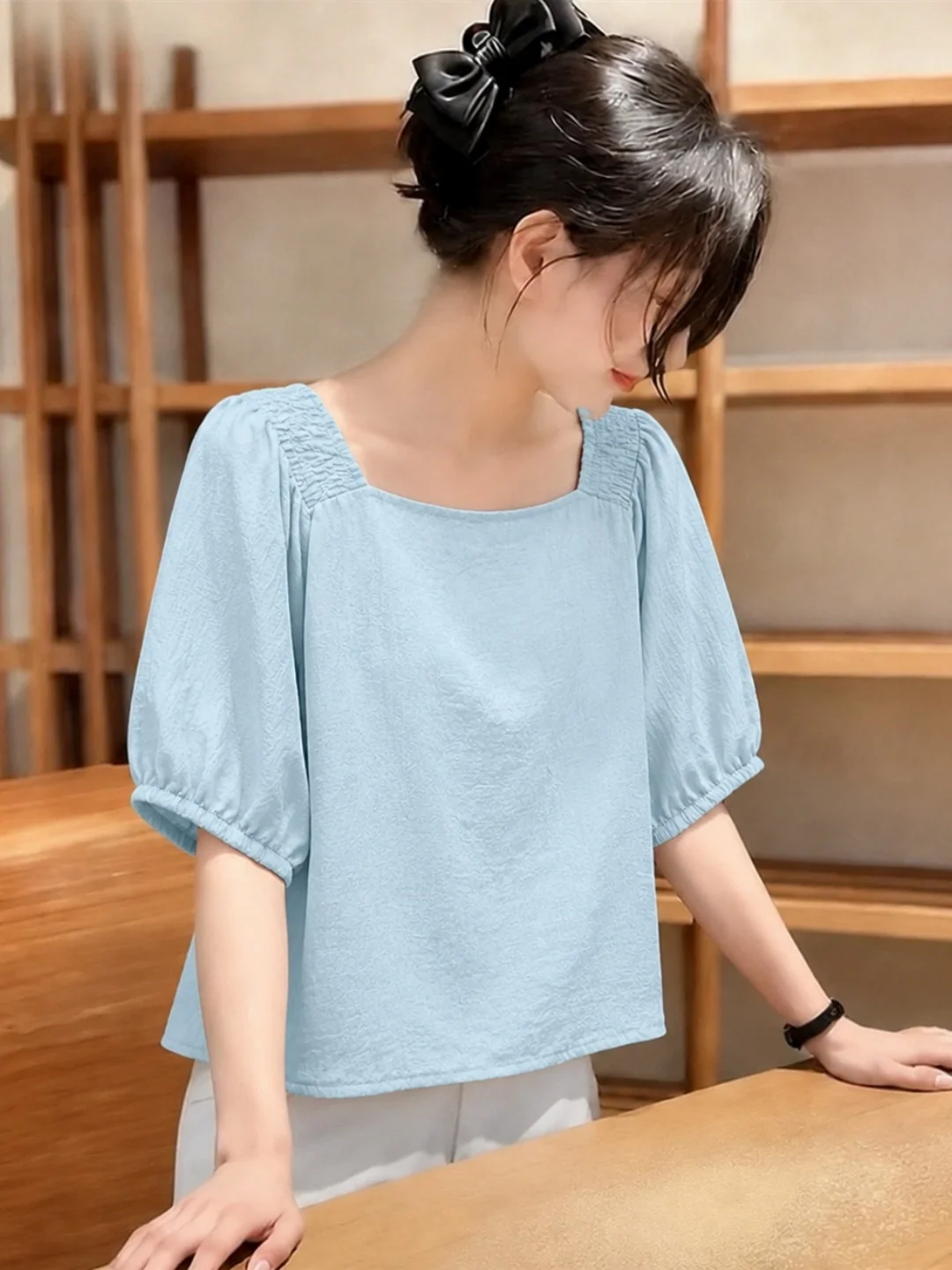 Elegant Loose Women's Shirt Summer 2026 Fashionable Versatile Sun Protection Top Commute Style Five-Quarter Sleeve Pure Color
Elegant Loose Women's Shirt Summer 2026 Fashionable Versatile Sun Protection Top Commute Style Five-Quarter Sleeve Pure Color