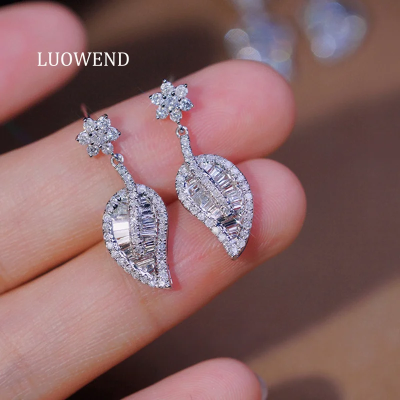 Серьги LUOWEND из 100% белого золота 18 карат, роскошные серьги-гвоздики в форме листа 1,0 карата с настоящими натуральными бриллиантами для женщин, ювелирные изделия для вечеринок
Серьги LUOWEND из 100% белого золота 18 карат, роскошные серьги-гвоздики в форме листа 1,0 карата с настоящими натуральными бриллиантами для женщин, ювелирные изделия для вечеринок
