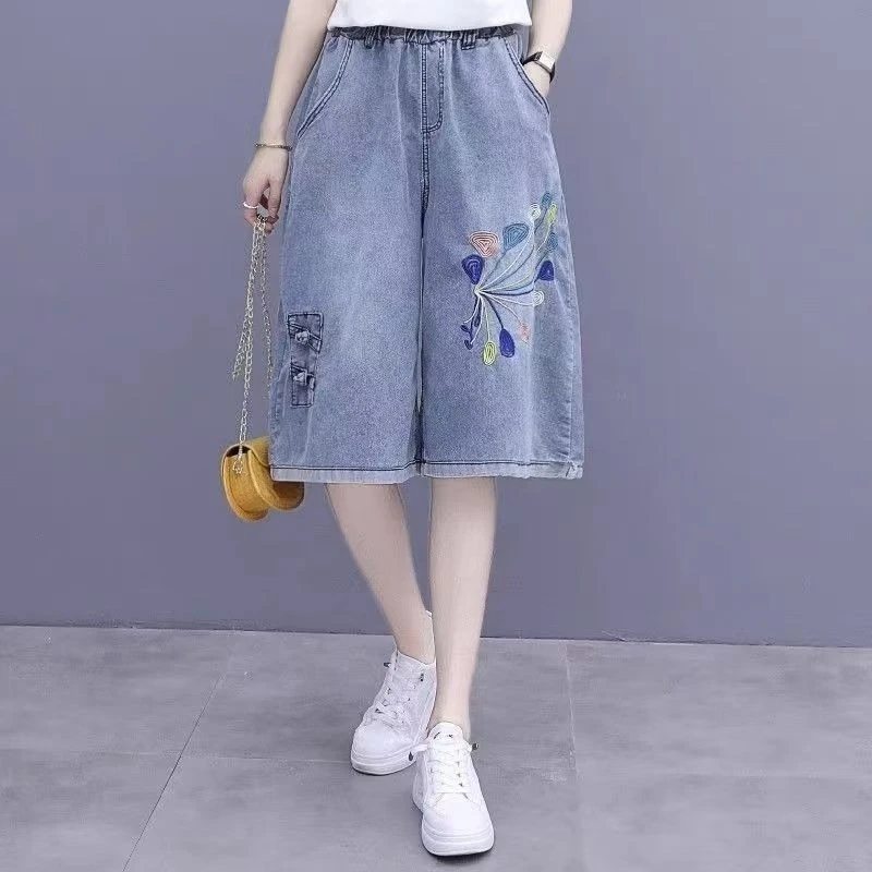 Women Vintage Embroidered Denim Cropped Pants 2026 New Plus Size High Waist Slim Baggy Wide Leg Thin Trousers
Women Vintage Embroidered Denim Cropped Pants 2026 New Plus Size High Waist Slim Baggy Wide Leg Thin Trousers