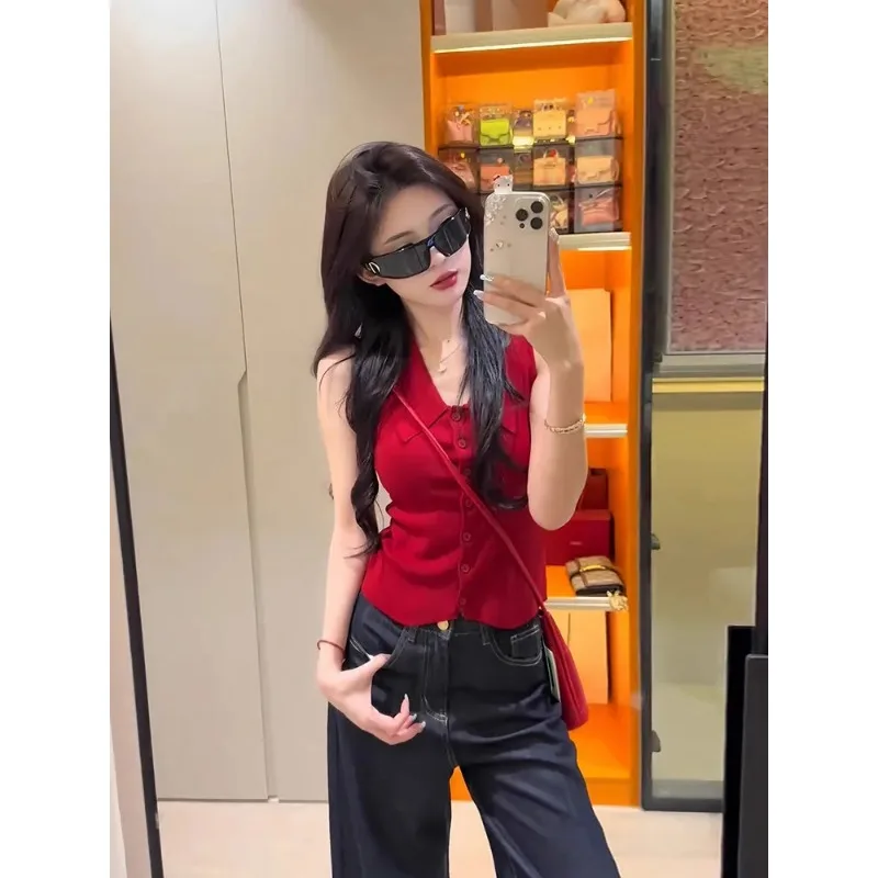 Vintage Lapel Knit Top Women Button Front Slim Fit Sleeveless Casual Vest
Vintage Lapel Knit Top Women Button Front Slim Fit Sleeveless Casual Vest