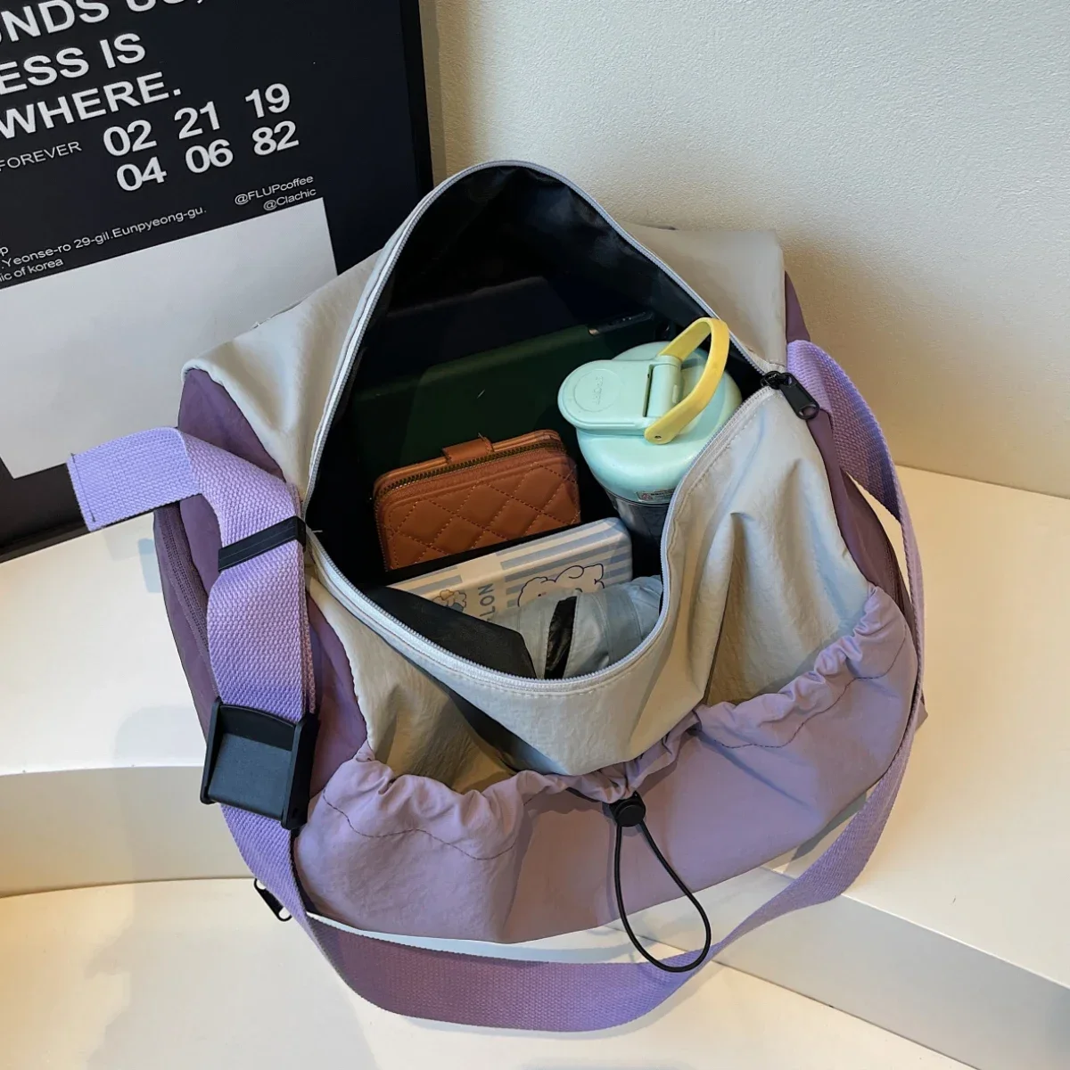 Новая спортивная сумка для фитнеса для женщин, разделение влажной и сухой уборки, сумки через плечо для йоги, дорожные сумки большой вместимости сумка
Новая спортивная сумка для фитнеса для женщин, разделение влажной и сухой уборки, сумки через плечо для йоги, дорожные сумки большой вместимости сумка