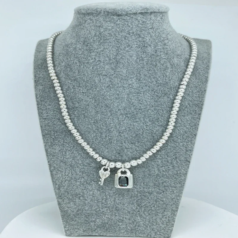 Sweet Girl Heart Grey Crystal Padlock Key Pendant Necklace Women's Accessories Gift for Friends Meeting
Sweet Girl Heart Grey Crystal Padlock Key Pendant Necklace Women's Accessories Gift for Friends Meeting