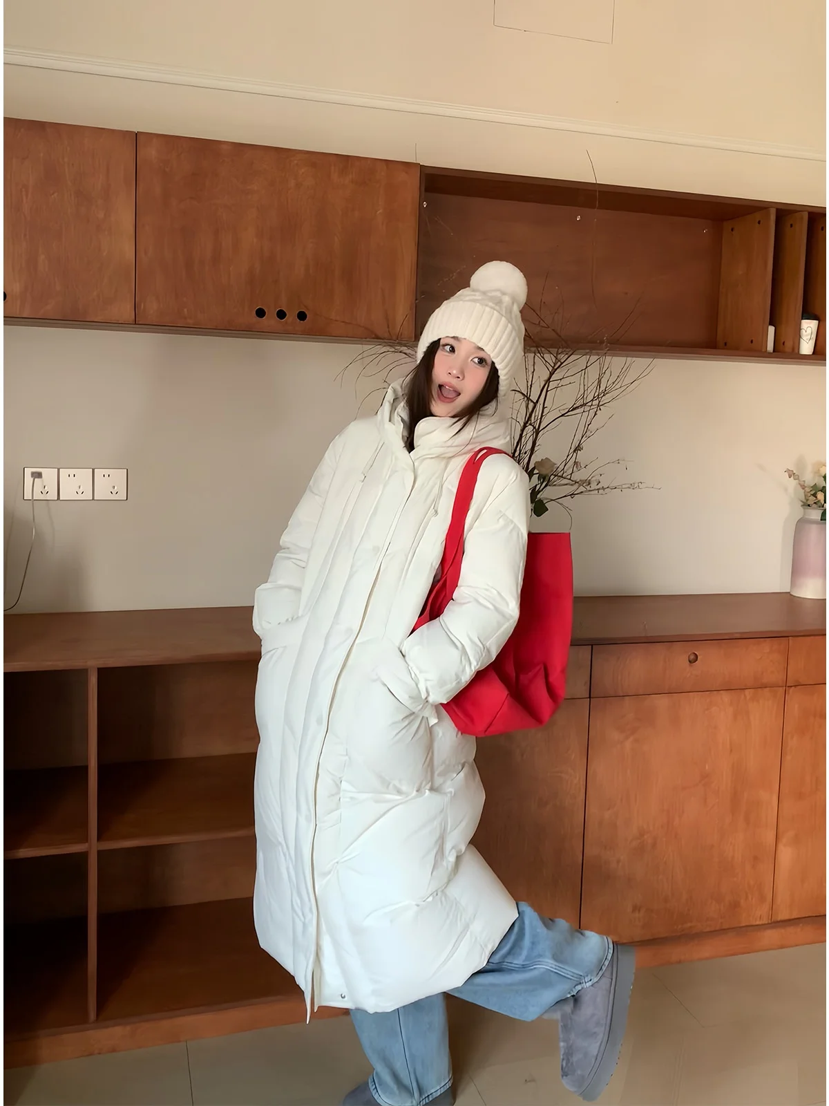 Long A-Line down Jaet with Hood Versatile All-Match Polyester Fiber White Du down Filling Warm Ladies Coat for Spring
Long A-Line down Jaet with Hood Versatile All-Match Polyester Fiber White Du down Filling Warm Ladies Coat for Spring