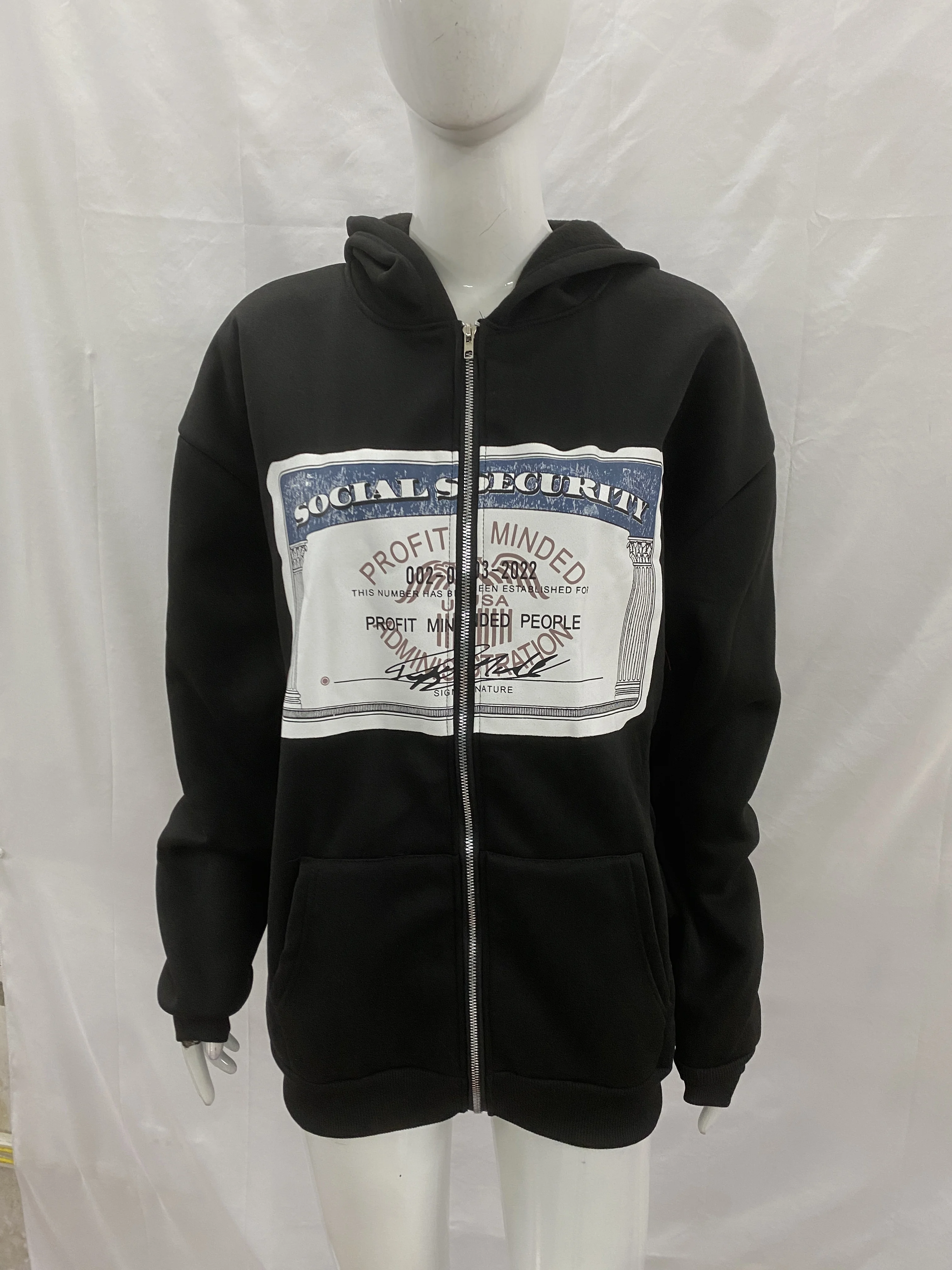 Casual and trendy clothing, American hoodie with hat, long sleeved zipper cardigan, hooded top, couple's style, winter
Casual and trendy clothing, American hoodie with hat, long sleeved zipper cardigan, hooded top, couple's style, winter