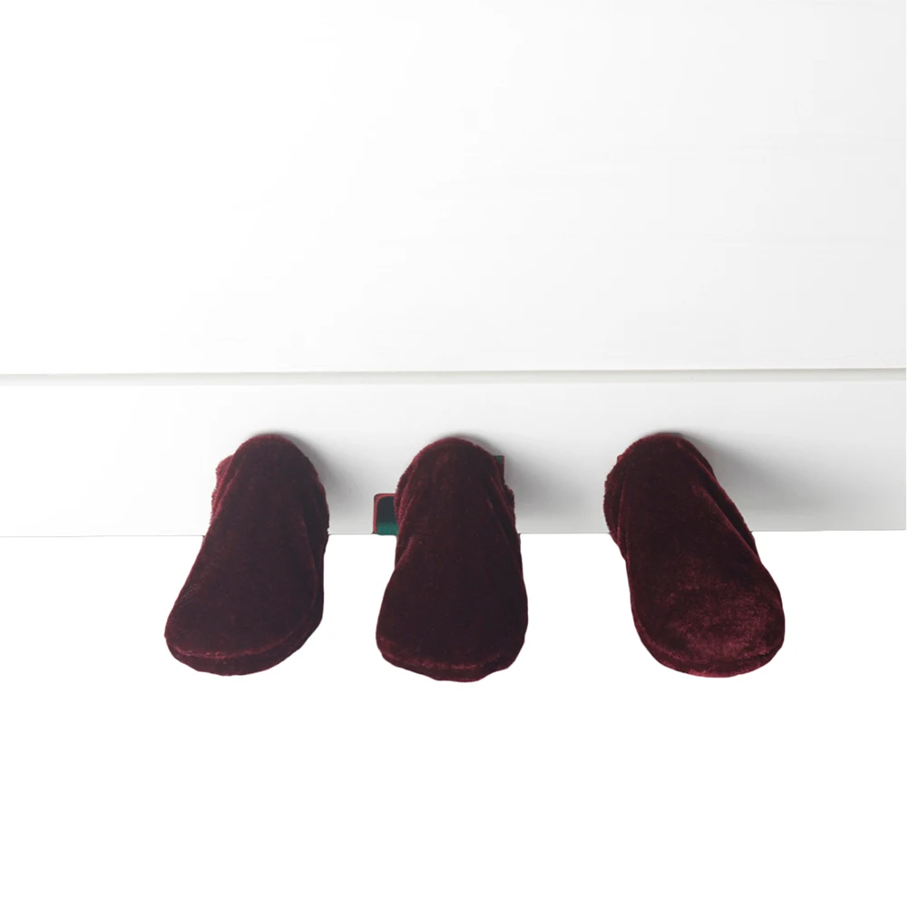 3pcs Piano Pedal Durable Anti Slip Pleuche Fabric Protective Sleeve for Musical Instruments Piano Foot Pad
3pcs Piano Pedal Durable Anti Slip Pleuche Fabric Protective Sleeve for Musical Instruments Piano Foot Pad