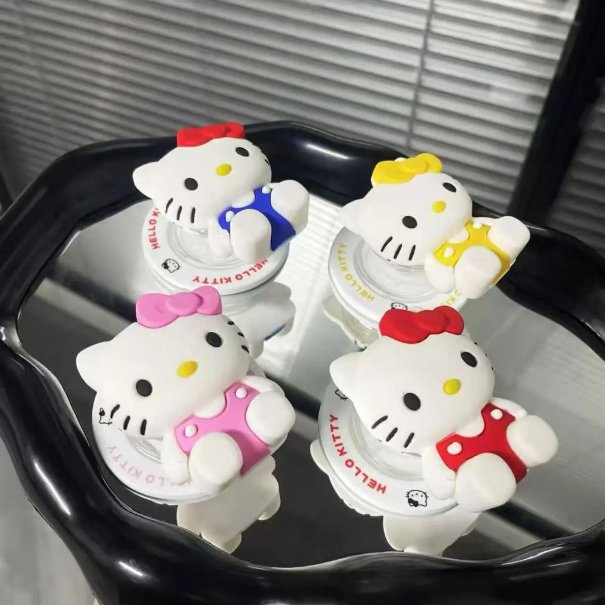Магнитная подставка для телефона Sanrio Hello Kitty с телескопической воздушной подушкой, 3D силиконовая, портативная, милая, забавная
Магнитная подставка для телефона Sanrio Hello Kitty с телескопической воздушной подушкой, 3D силиконовая, портативная, милая, забавная