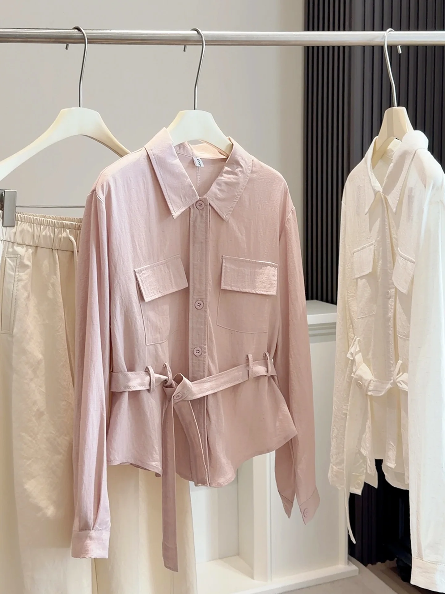 Women's Button-Down Shirt with Waist Belt, Long Sleeve Collared Blouse with Chest Pockets, Casual & Work Wear
Women's Button-Down Shirt with Waist Belt, Long Sleeve Collared Blouse with Chest Pockets, Casual & Work Wear