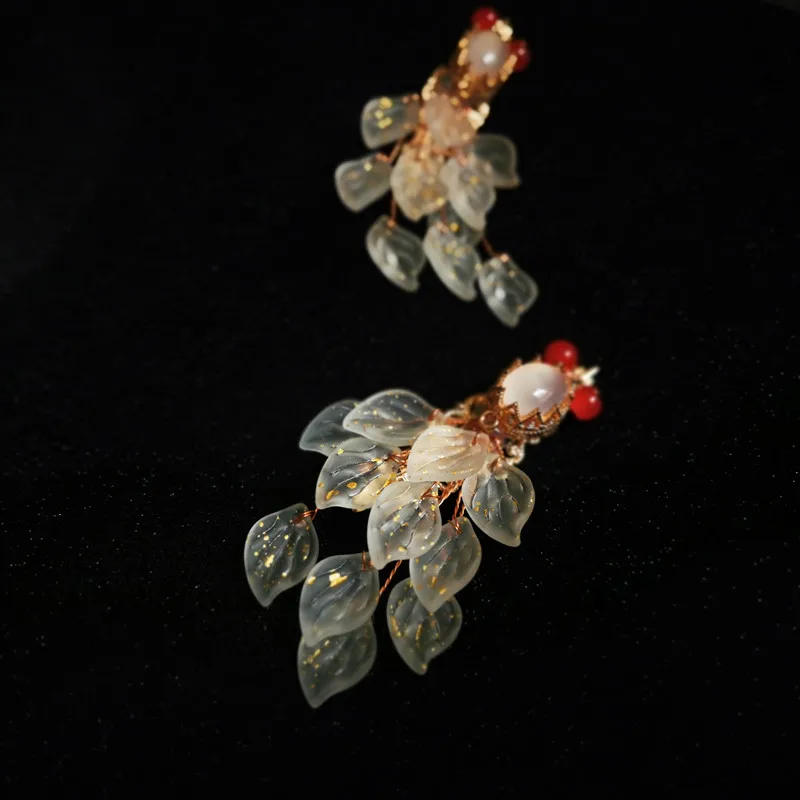 Chinese Style Koi Headdress Hair Clip Tassel Detachable Side Clip Hanfu Fishtail Hair Clip For Women
Chinese Style Koi Headdress Hair Clip Tassel Detachable Side Clip Hanfu Fishtail Hair Clip For Women